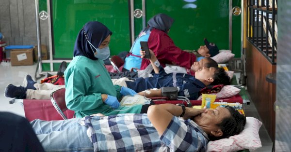 Semangat Kartini, PLN UID Sulselrabar Ajak Warga Berbagi Lewat Donor Darah