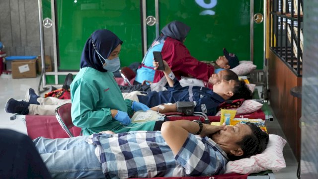 PLN gelar donor darah memperingati hari kartini. (Dok. PLN Sulselrabar)