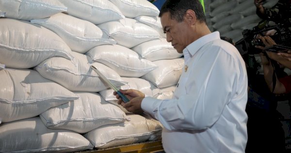 Mentan Amran Percepat Swasembada, Stok Beras Pemerintah Tembus Rekor 5 Juta Ton