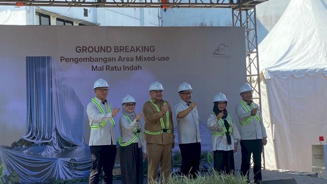 Proses ground breaking pengembangan kawasan mixed-use Mal Ratu Indah (MaRI) Makassar. (Dok Gita/HN)