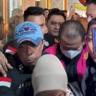 Mantan Gubernur Lampung Ditahan Kejati Usai Jadi Tersangka