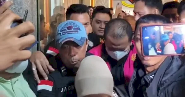 Mantan Gubernur Lampung Ditahan Kejati Usai Jadi Tersangka