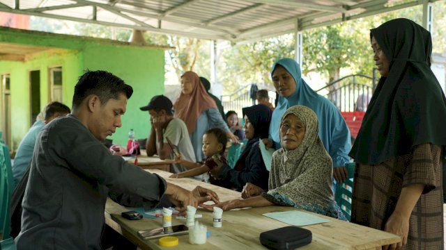 PT Masmindo Dwi Area kembali melaksanakan program Pemeriksaan dan Pengobatan Kesehatan Masyarakat (PPKM) bagi warga di 12 desa di Kecamatan Latimojong, Kabupaten Luwu, dan berhasil menjangkau sebanyak 631 warga penerima manfaat yang didominasi masyarakat lanjut usia.