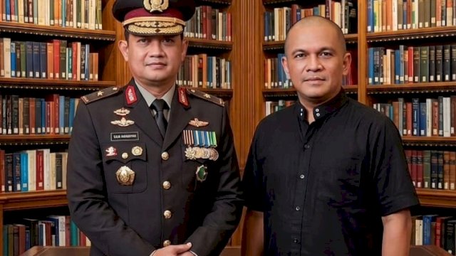 Alm. Brigjen Farid (kiri) dimata Dokter Koboi (kanan). (Dok. Ai/Dokter Koboi)