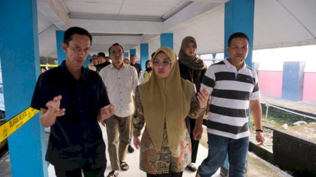 Bupati Gowa, Sitti Husniah Talenrang, meninjau langsung pelayanan IGD RSUD Syekh Yusuf pascakebakaran, Sabtu (30/5/2026). (HO_yos@harian.news) 