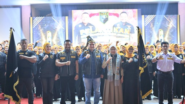 Pelantikan APPI Makassar. (Dok. TB)