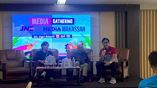 Media ghatering JNE dan Media di kampus UNM Pettarani. (Dok. Gita/HN)