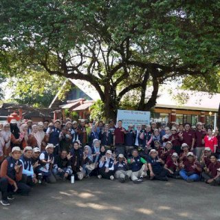 GMTD Gelar Aksi Bersih Pantai Akkarena, 306 Kilogram Sampah Berhasil Dikumpulkan