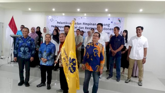 Pengukuhan pengurus Badan Pimpinan Cabang Perhimpunan Hotel dan Restoran Indonesia (BPC PHRI) Kepulauan Selayar. (Dok. Gita/HN)