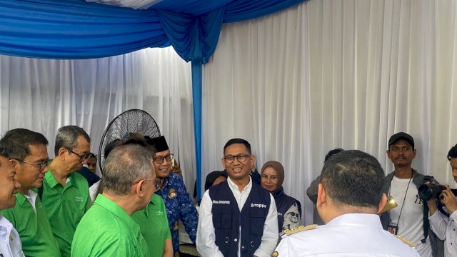 CEO Rappo Indonesia, Akmal Idrus bersama pimpinan PT Nusantara Infrastructure Tbk. (Dok. Gita/HN)