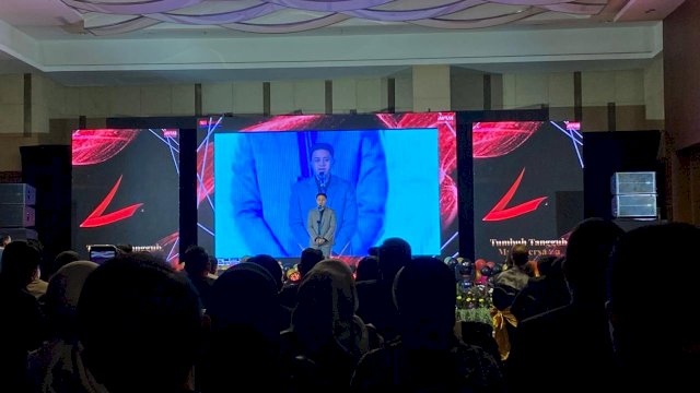 Direktur Utama MRM, Wira Rifqi HK Saat menyampaikan sambutan saat perayaan HUT ke-40 di Wisma Kalla. (Dok. Gita/HN)