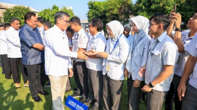 Menaker Yassierli saat menghadiri Apel Pegawai PT Panasonic Gobel Indonesia di Jakarta, Selasa (19/5/2026). (doc_birohumaskemnaker) 
