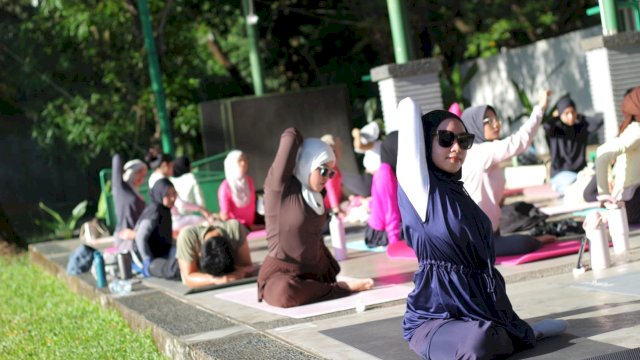 Kegiatan Yoga with Matcha Session di Baruga Driving Range Golf. (Dok. KallaLand)
