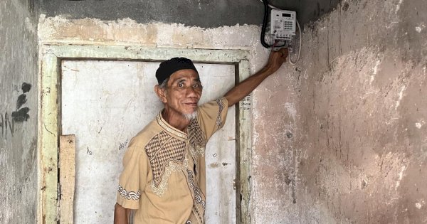 PLN UID Sulselrabar Wujudkan Bantuan Kelistrikan Warga Makassar