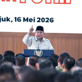 Prabowo ke Warga Desa: Jangan Pusing Dolar, Kalian Tak Pakai Dolar