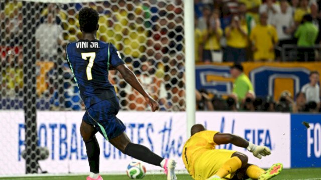 Vinicius Junior menjebol gawang Haiti di injury time babak pertama, skor 3-0 hingga akhir pertandingan ||(X@eltoquepy_) 