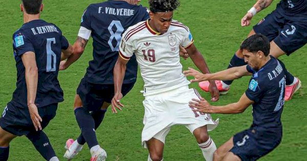 Spanyol Mulus ke 32 Besar, Uruguay Gagal di Fase Grup