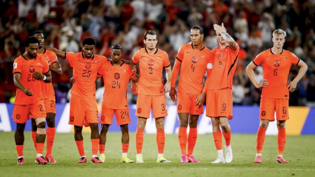 Timnas Belanda tersingkir dari Piala Dunia usai dikalahkan Maroko 3-2 lewat adu penalti || (foto_X@vandaaginside)