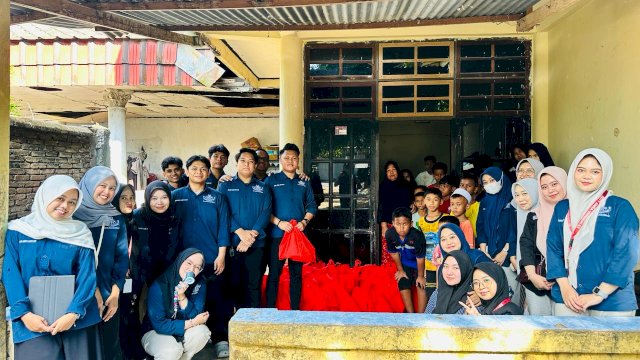 AMSA Unismuh Makassar salurkan bantuan di Takalar. (Dok. Amsah)