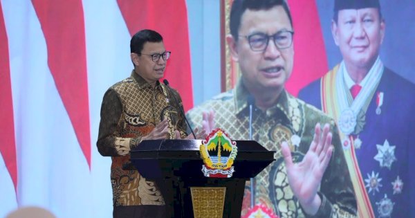 Taruna Ikrar Cari Titik Tengah: Rupiah Melemah, Industri Farmasi Tertekan, Rakyat Tak Boleh Jadi Korban