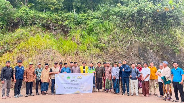 PT Masmindo Dwi Area (MDA) terus memperkuat upaya kesiapsiagaan masyarakat terhadap risiko bencana melalui kegiatan Sosialisasi dan Inisiasi Desa Tangguh Bencana (DESTANA) di Desa Boneposi, Kecamatan Latimojong, Kabupaten Luwu, Jumat (12/6/2026). Dok Humas