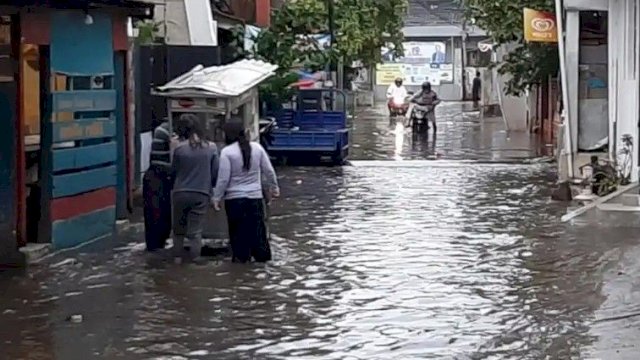 Banjir Jakarta Pagi Ini: 12 RT Terdampak, Wilayah Jaksel Ini Terendam hingga 50 Cm  || (tangkaplayar_wag)