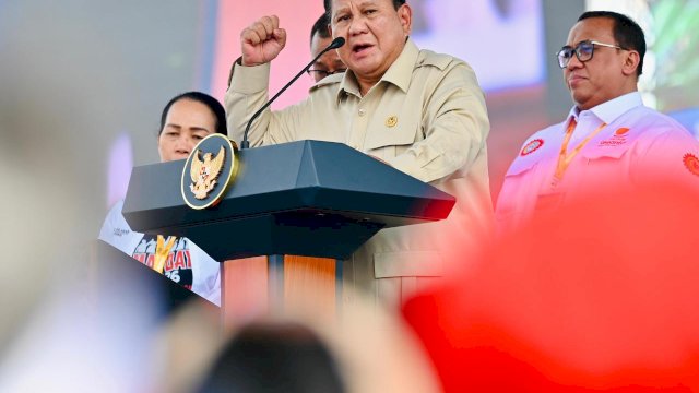 Presiden Prabowo Umumkan Serangkaian Kebijakan Perlindungan Pekerja pada May Day 2026 |( Foto_birohumaskemnaker)