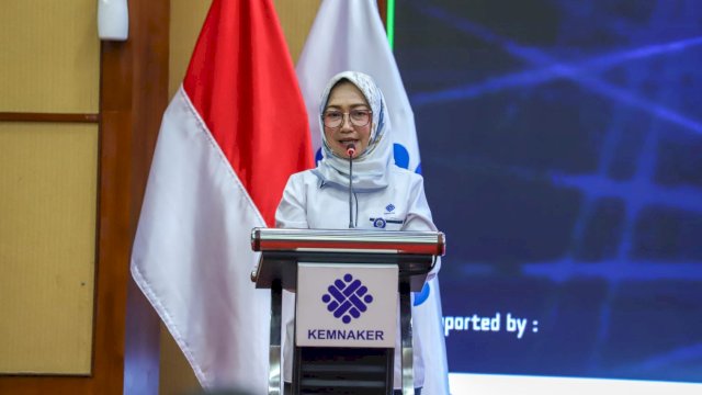 Plt Dirjen Pembinaan Penempatan Tenaga Kerja dan Perluasan Kesempatan Kerja Kemnaker, Estiarty Haryani (Foto_birohumaskemnaker) 