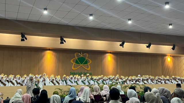 Suasana khataman Qur&rsquo;an siswa SMA Athirah Makassar. (Dok. Athirah)