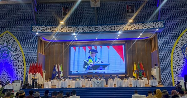 Puncak Milad ke-63, Unismuh Makassar Hadiahi Umrah Dosen dan Tendik Terbaik