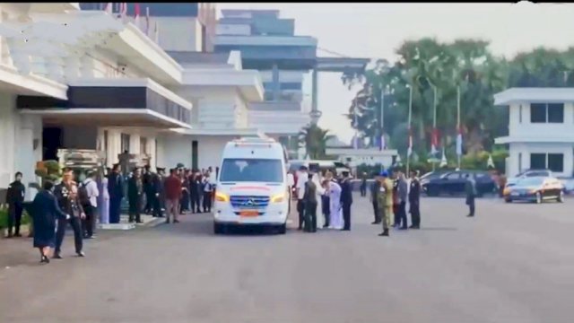 Jenazah Mantan Menhan Ryamizard Ryacudu tiba di Kemhan untuk penghormatan terakhir, Senin (1/6/2026) Disemayamkan di Aula BTI, akan dimakamkan di TMP Kalibata. ( tangkaplayar_X@RadioElshinta)