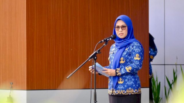 Bupati Gowa Sitti Husniah Talenrang bertindak sebagai pembina upacara Harkitnas ke-118 di Lapangan Kantor Bupati Gowa, Rabu (20/5/2026). ||(humasgowa_yoz)