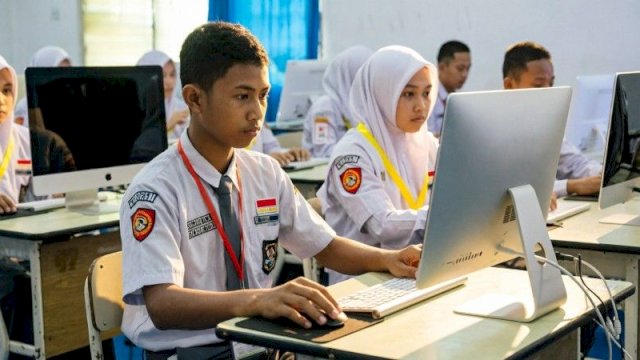 Kemendikdasmen Agendakan TKA SMA 2026 Berlangsung 26 Oktober Sampai 8 November || (ilustrasi_qwenAI@harian.news)