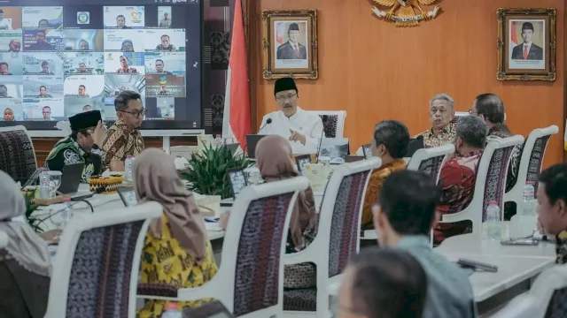 Menteri Sosial Saifullah Yusuf (Gus Ipul) memberikan arahan dalam Rapat Pimpinan Kemensos di Jakarta, Kamis (4/6/2026). (tangkaplayar_IG@ kemensosri) 