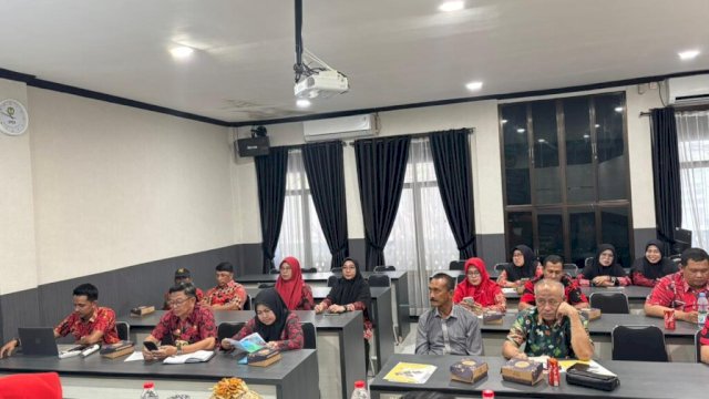 Suasana FGD Kajian Kelitbangan 2026 di Ruang Rapat Badan Pengelolaan Keuangan Daerah, Kantor Bupati Gowa ||(humasgowa_yoz)