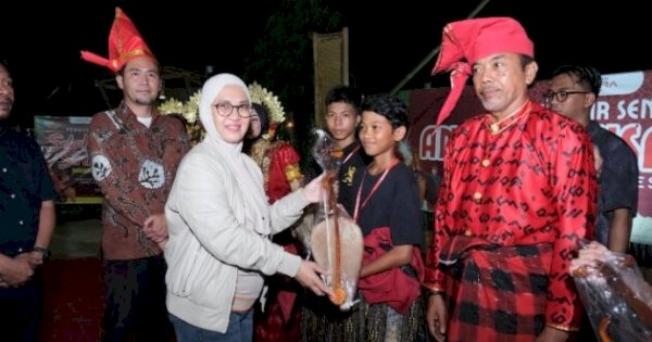 Jaga Jejak Jati Diri, Bupati Gowa Resmi Buka Sekolah Sinrilik Angkatan Pertama