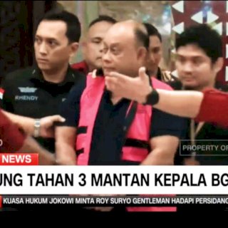 Keluar dari Kejagung, Dadan Hindayana Kenakan Rompi Tahanan