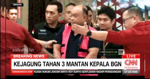 Keluar dari Kejagung, Dadan Hindayana Kenakan Rompi Tahanan