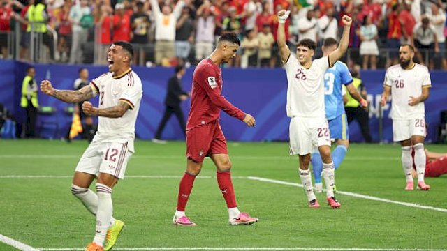 Selebrasi pemain Spanyol usai Mikel Merino mencetak gol kemenangan di menit injury time lawan Portugal pada babak 16 besar Piala Dunia 2026 di AT&T Stadium. ||(Foto_X@osvaldoroni)