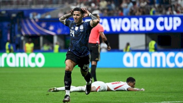 Lautaro Martinez mencetak gol kemenangan Argentina pada masa injury time semifinal melawan Inggris ||(foto_X@FabrizioRomano) 