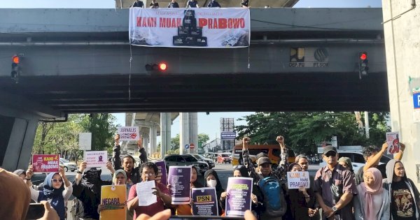 Aksi “Kami Muak Prabowo” di Makassar, Jurnalis dan OMS Protes Labelisasi Londo Ireng