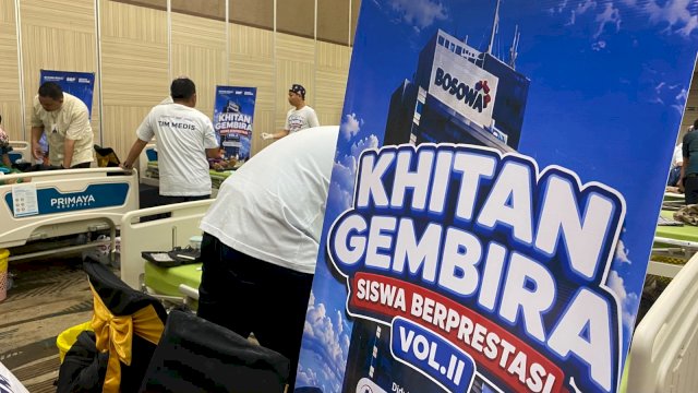 Proses khitanan massal di gedung Menara Bosowa. (Dok. Gita/HN)