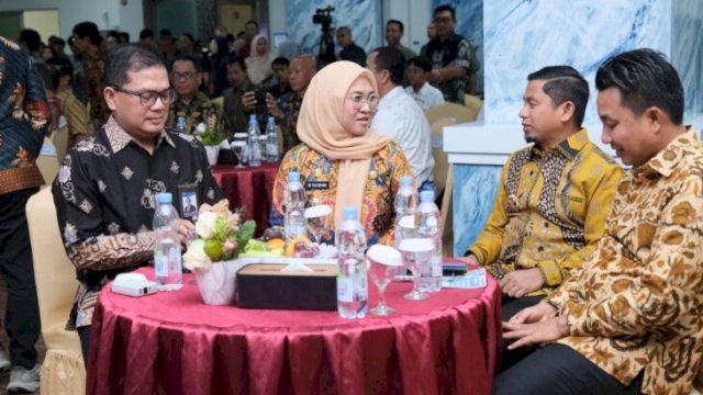 Bupati Gowa bersama pihak swasta dalam rangka mengatasi keterbatasan anggaran di tengah tuntutan roda perekonomian yang harus terus berputar ||Foto_humaskab/diskominfo) 