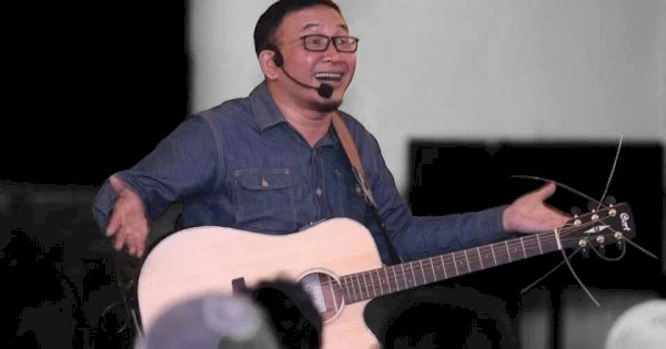 Ferry Curtis, Menyalakan Semangat Literasi Lewat Nada