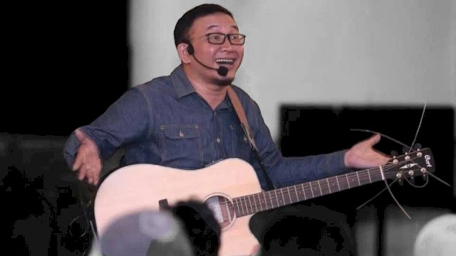 Musisi balada Ferry Curtis. (Dok. Pribadi)
