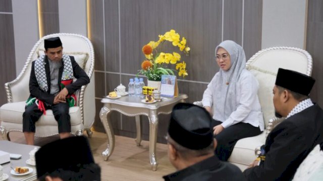 Suasana audiensi antara Bupati Gowa, Sitti Husniah Talenrang, dengan jajaran pengurus DPD Wahdah Islamiyah Kabupaten Gowa di Kantor Bupati Gowa, Rabu (8/7/2026) ||(foto_humaskab/yoz@harian.news) 