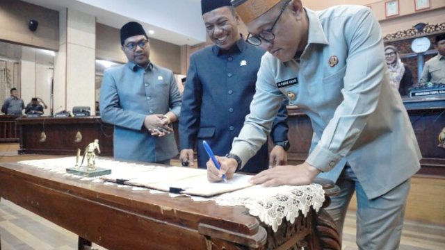 Paripurna DPRD Jeneponto: Sinergi Legislatif-Eksekutif Hadirkan Regulasi Berbasis Aspirasi ||(foto_humaskab) 