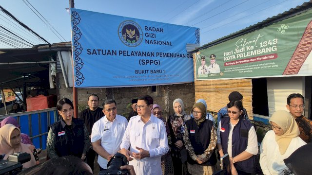 Kepala BPOM RI tinjau SPPG di Palembang, Jumat (31/7). (Dok. BPOM)