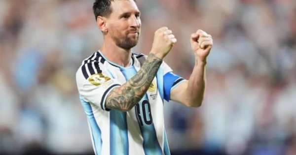 Messi dengan Mbappe Masih Bersaing Rebutan Sepatu Emas
