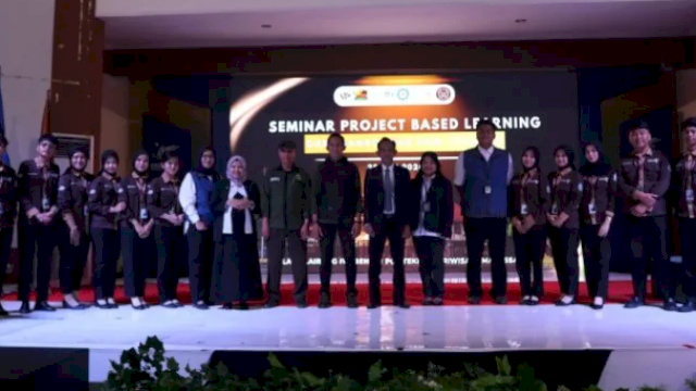 Poltekpar Makassar menggelar Seminar Project Based Learning 2026 untuk mendukung pengembangan Desa Wisata Sanrobone melalui inovasi, digitalisasi, dan kolaborasi berbasis heritage. (Dok. Poltekpar)